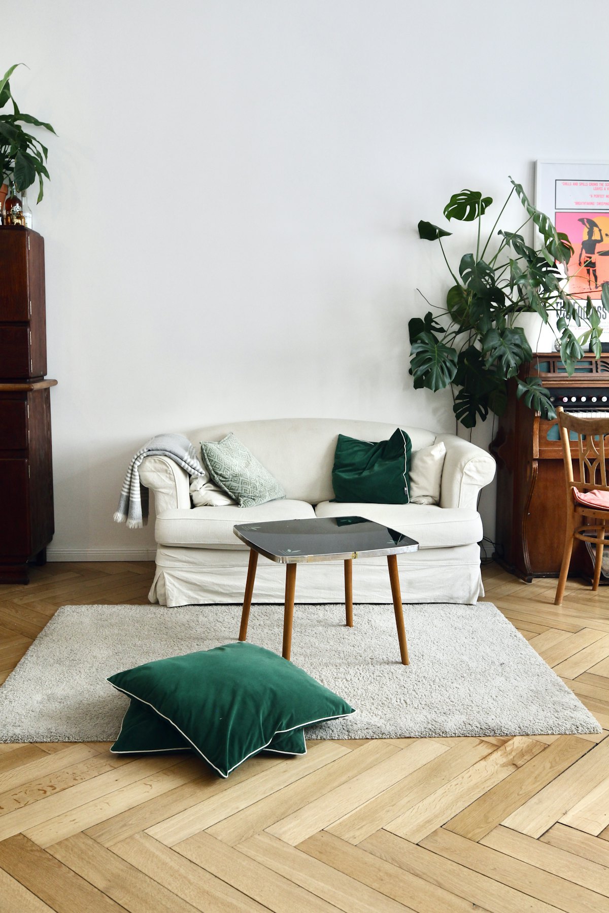 A calm, cleared living room after a completed cleanout